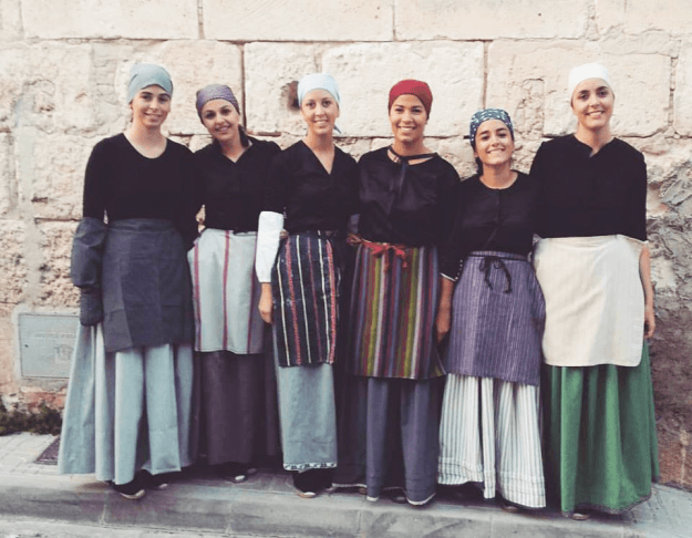 mallorquinas vestidas de payesas