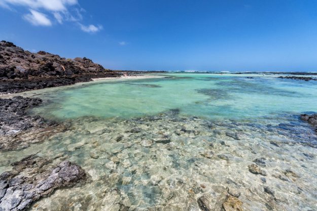 playa-caleton-blanco